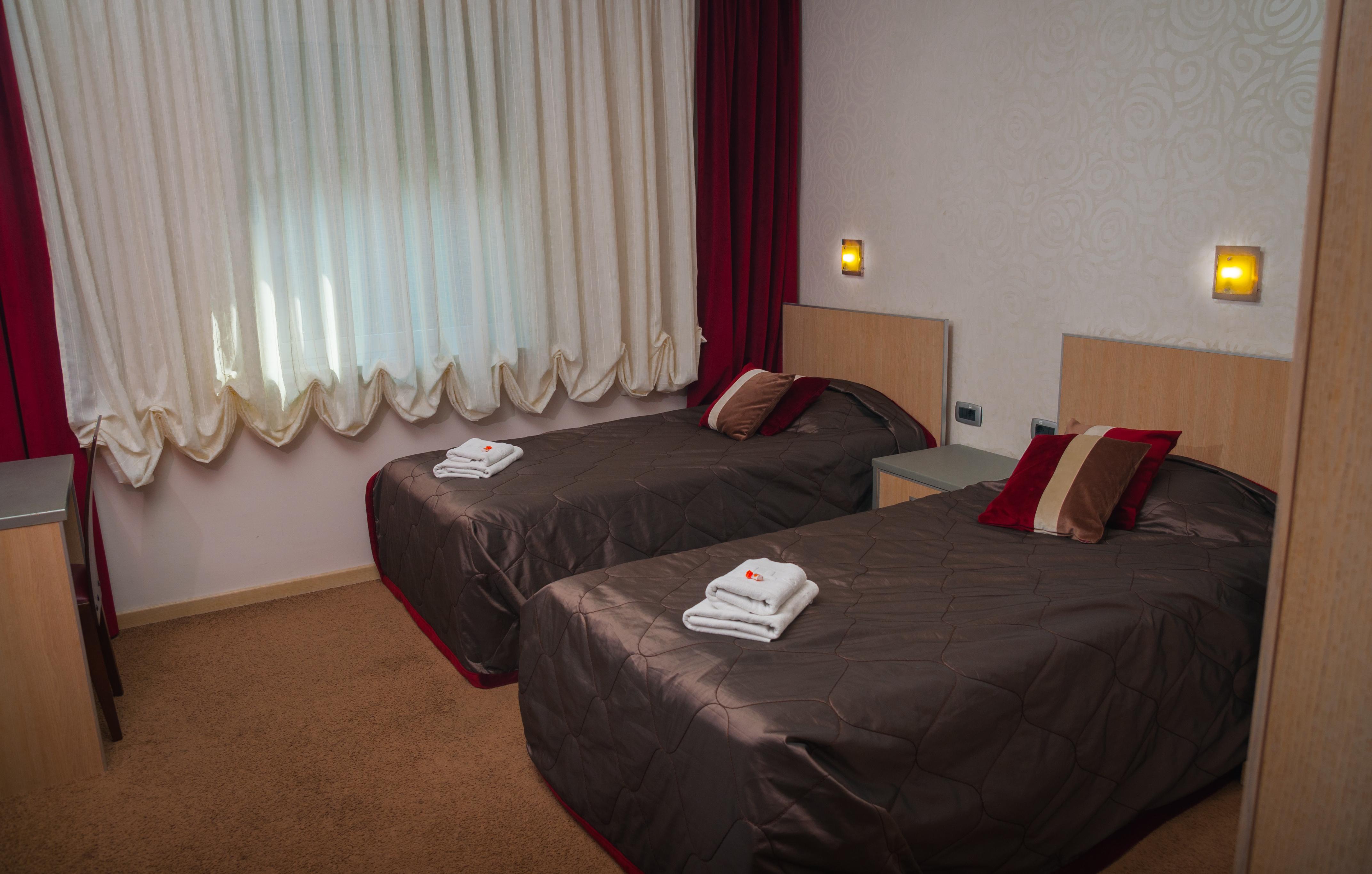 Garni Hotel Vigor - Ev Station Novi Sad Exterior photo